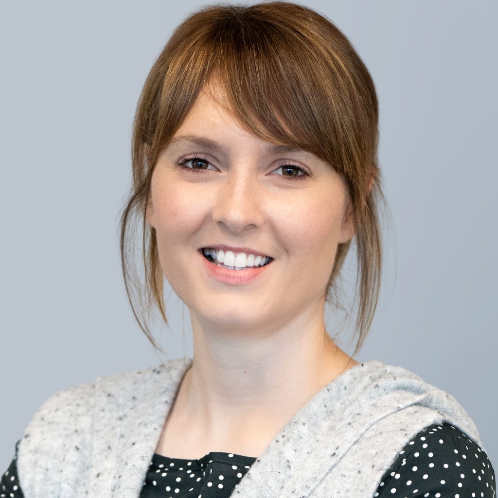 Amanda Olson headshot