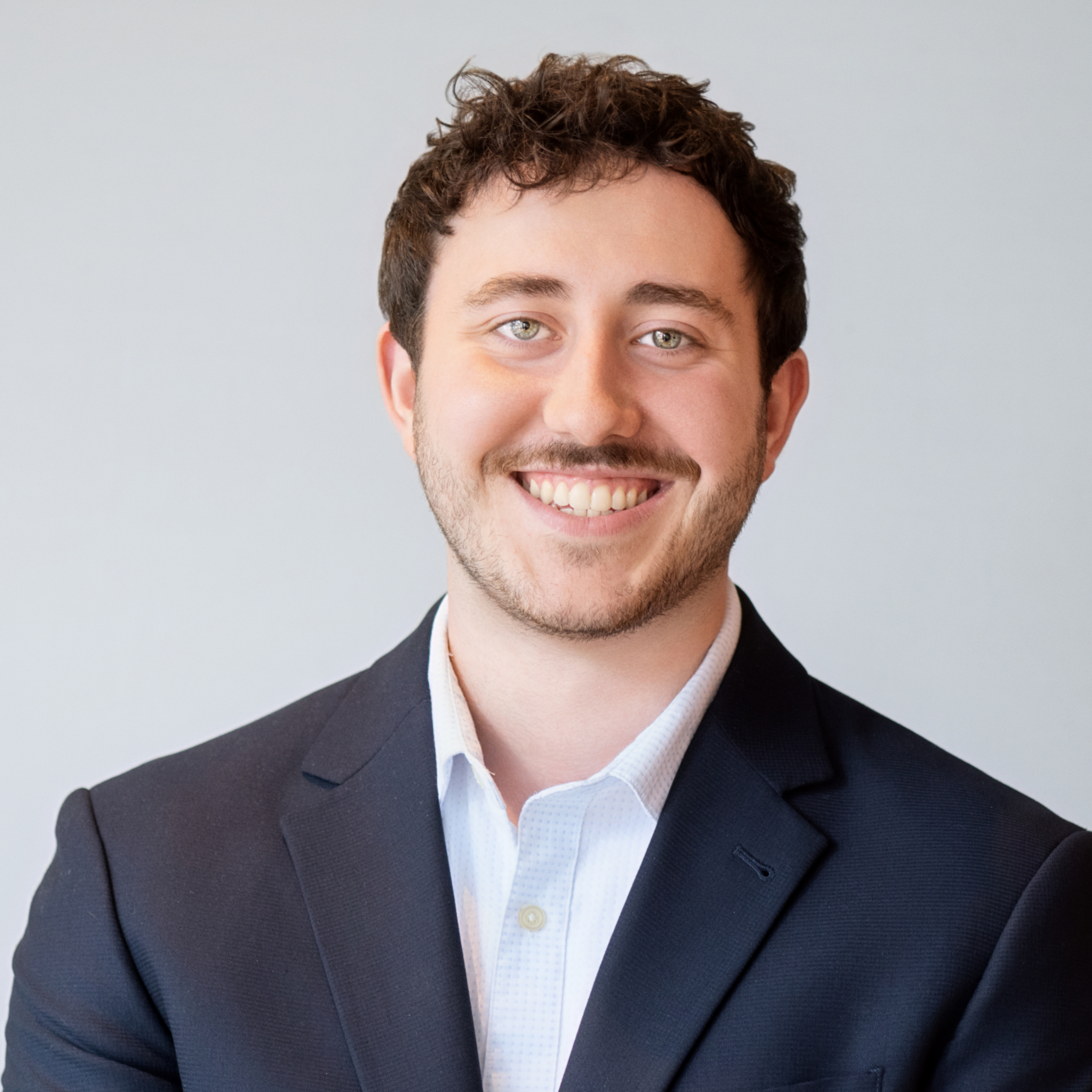 Josiah Olson headshot